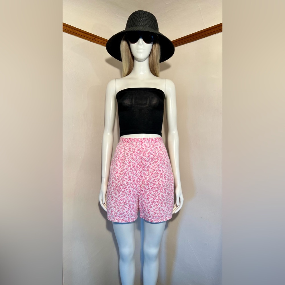 Vintage floral pink shorts